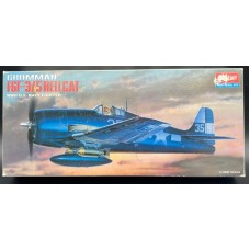 Academy 1/72 Американский палубный истребитель Grumman F6F-3/5 «Hellcat». № 2121