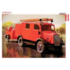 ICM 1/35 Немецкий пожарный автомобиль Mercedes-Benz (с прицепом и помпой). № 35527