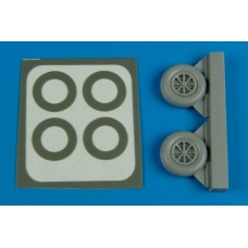 Aires 1/72 Конверсионный набор: P-40 wheels & paint masks  (type A)  (for Academy). № 7257